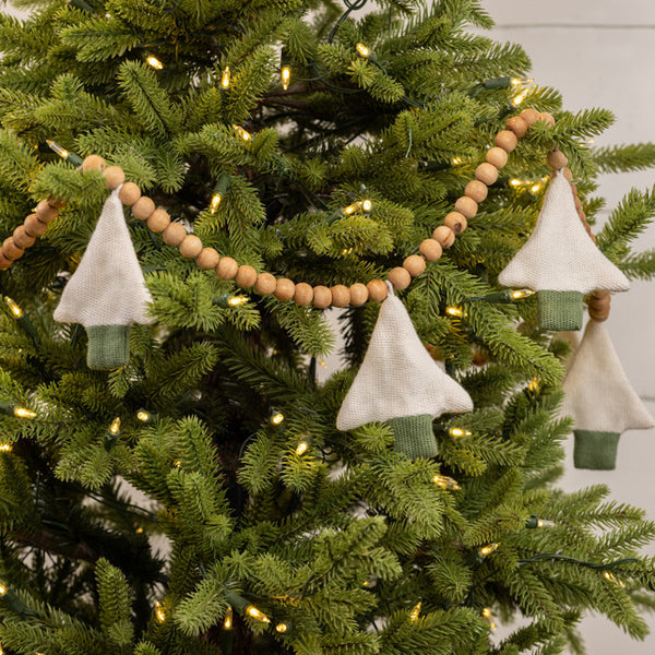 9' WOODEN BEAD WITH KNIT WHITE TREE KNIT GARLAND